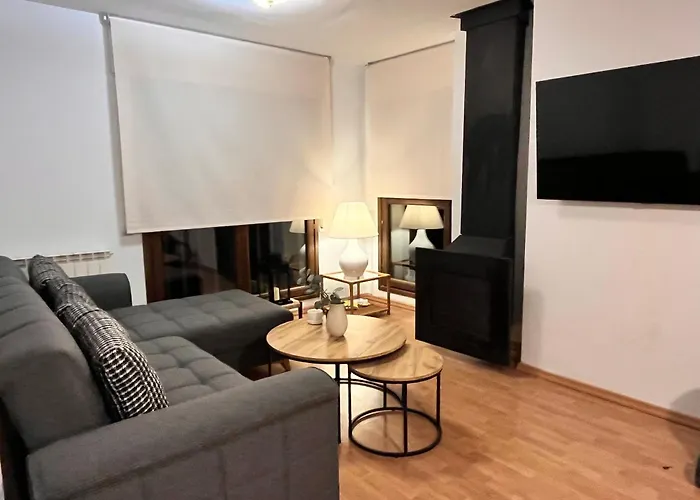 Julia Petulia En Apartament